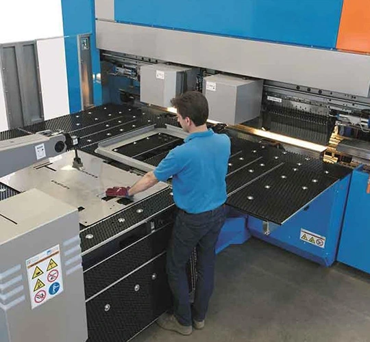 Operatörler için Panel Bender güvenlik ipuçları